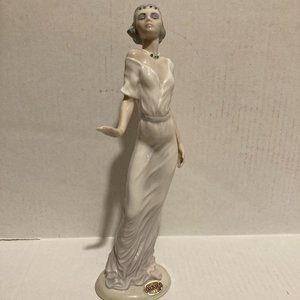 Vintage Casades Porcelain Art Deco Flapper Lady Figurine